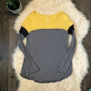 Women’s Maurice 24/7 long sleeve striped shirt.